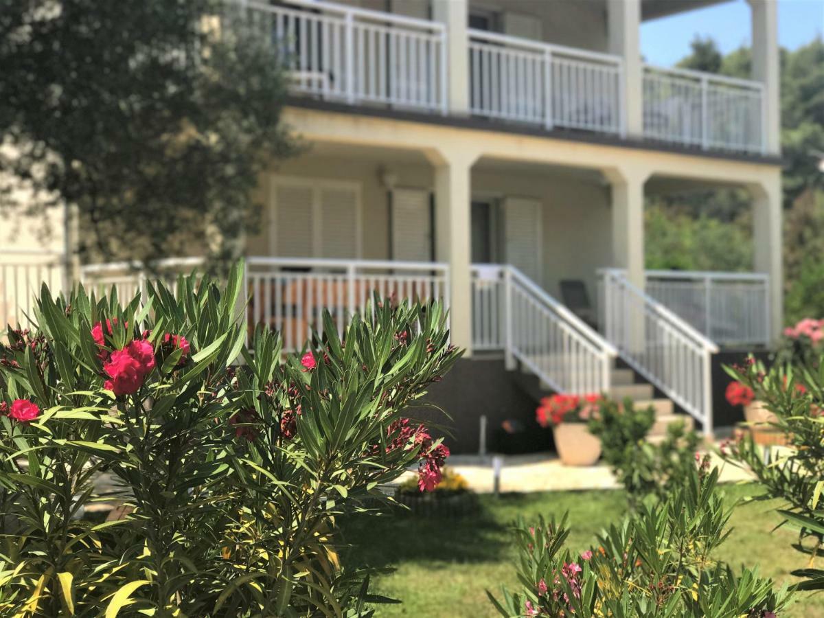 Apartmani Fortuna Lumbarda Exterior photo
