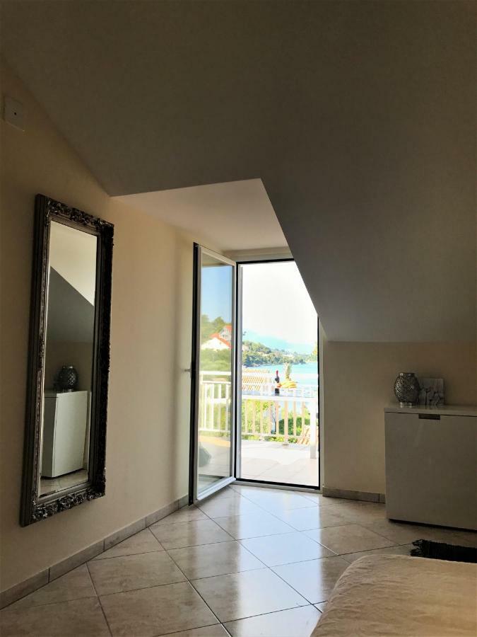 Apartmani Fortuna Lumbarda Exterior photo